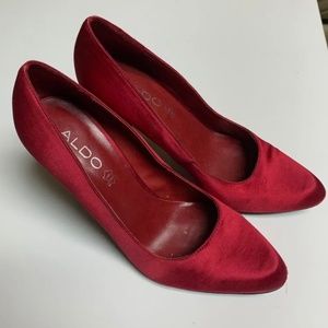 Red Satin Heels Sz.39